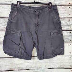 Nike Cargo Shorts Men’s Size 36 Gray Outdoor Utility Pockets Embroidered Swoosh